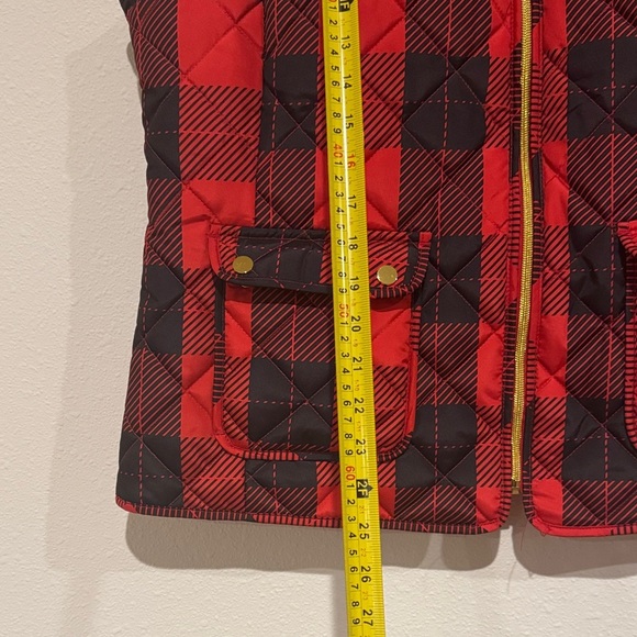 St. John's Bay Checkered Red and Black Vest - Picture 4 of 6